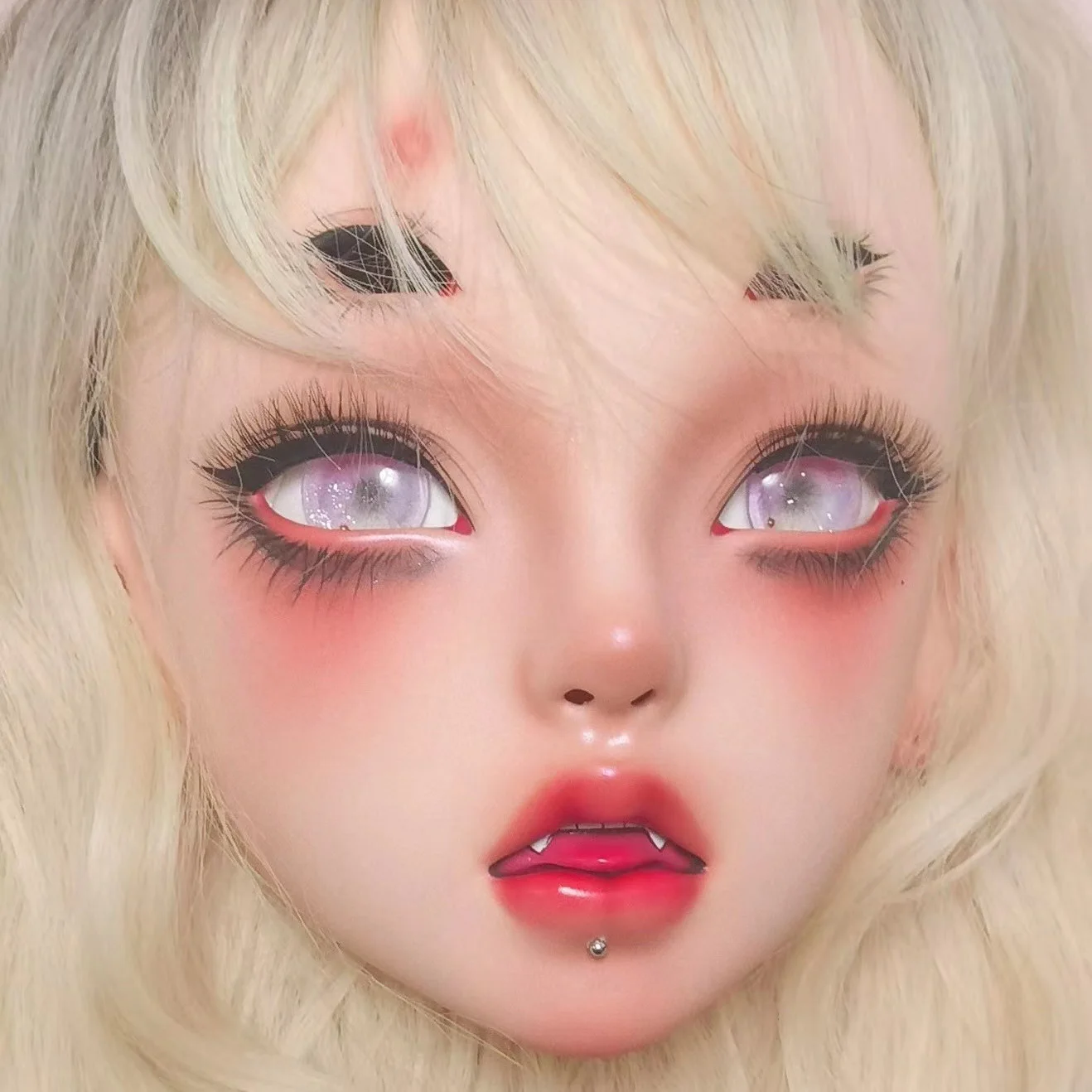 V-a pair eyes