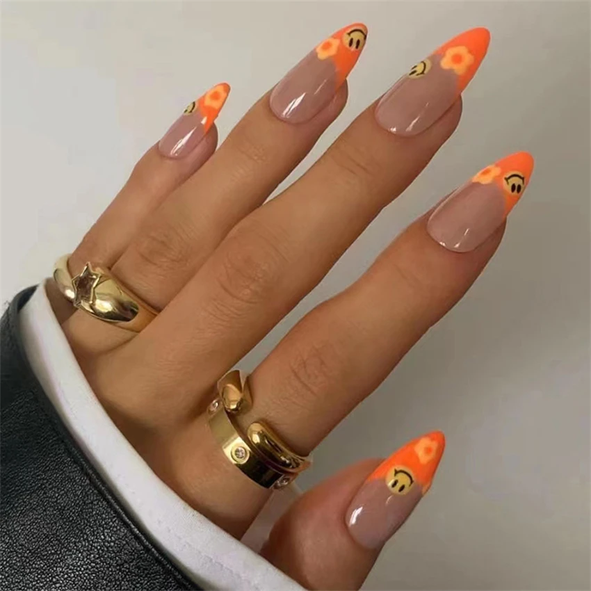 Almond Nails-W150