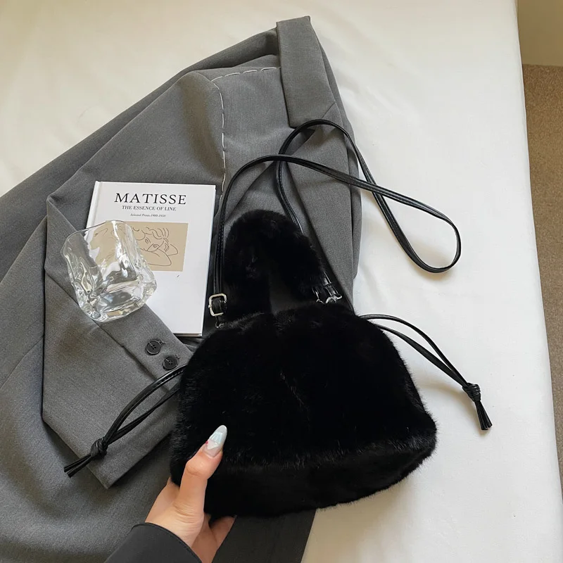 MOODS Soft Plush Crossbody Bags For Women 2024 Winter Warm Drawstring Bucket Shoulder Bag Large Capacity Top-handle Bags Female