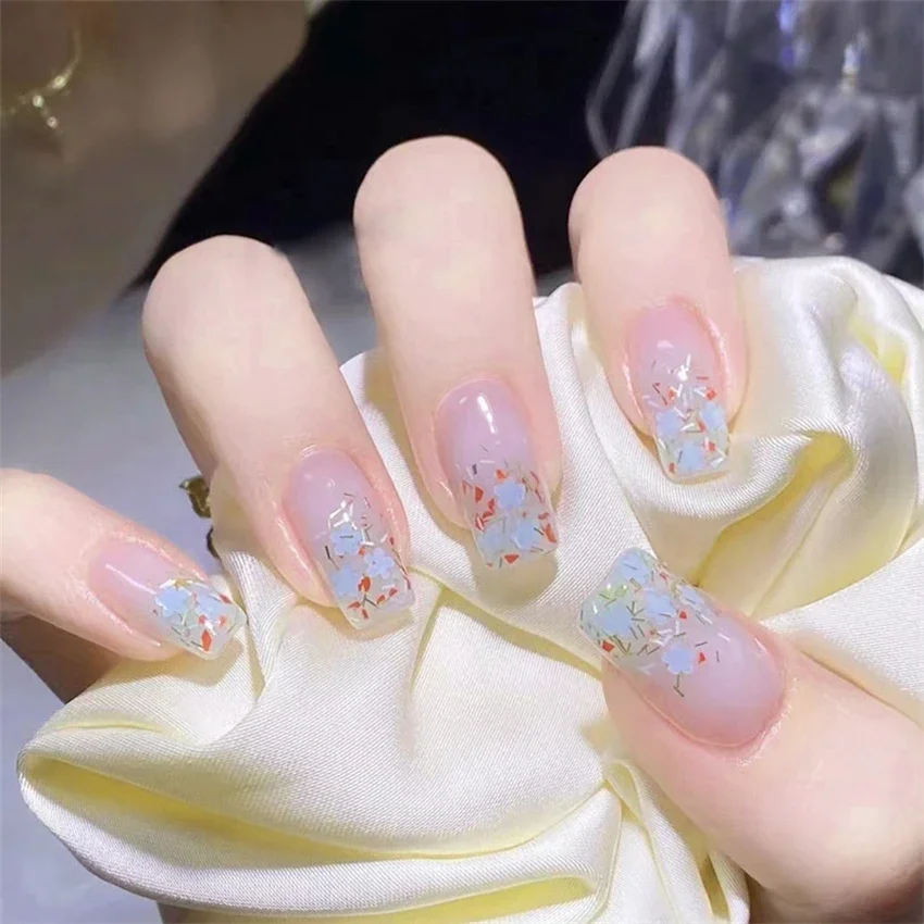 fake-nails-R573
