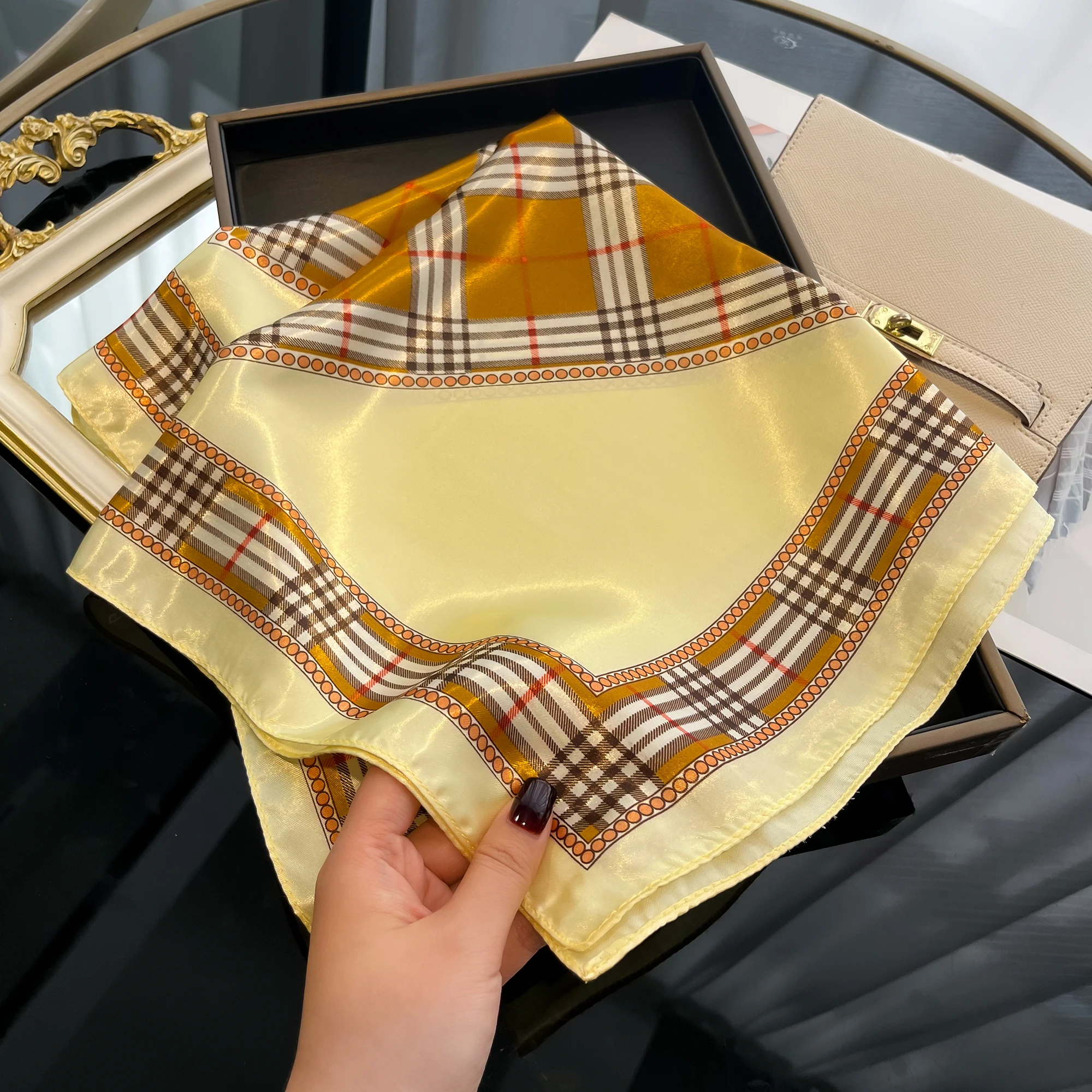 2024 Beach Sunscreen Kerchief Luxury Design Square Scarves Women Popular 60X60CM Silk Hijab