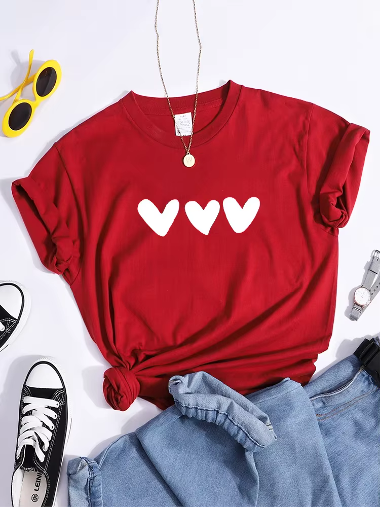 Plus Size Black Heart Tshirt All-Match Summer Comfortabletee Shirt Street Softtee Tops Short Sleeve Essential  Women Men Tshirts