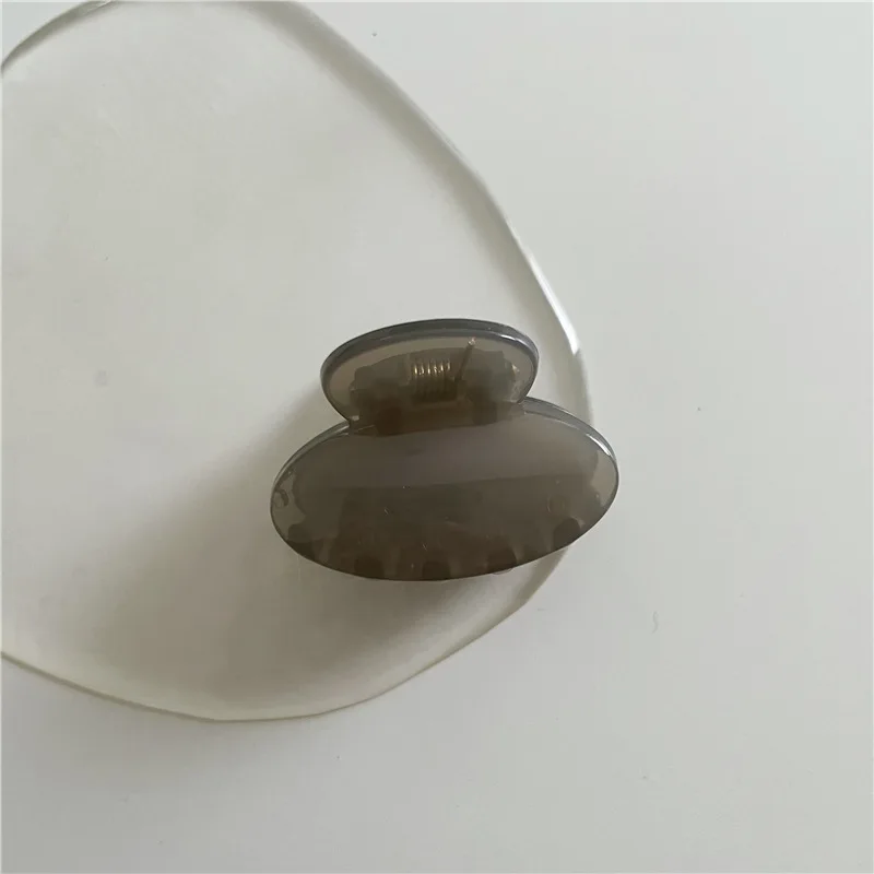 05 Small oval gray