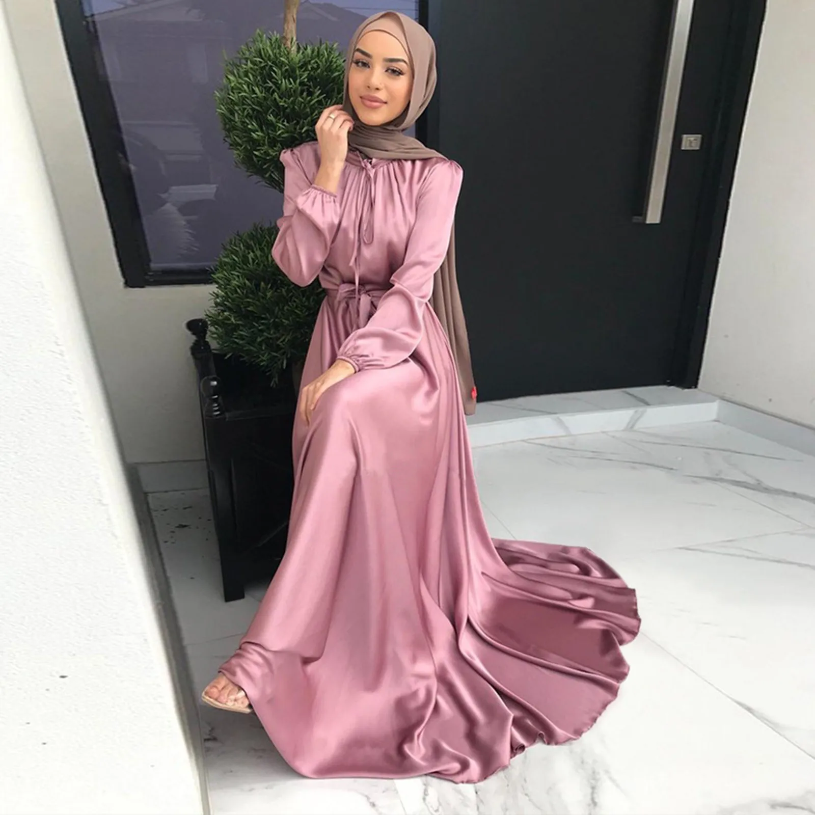 Women's Elegant Gentle Pink Muslim Long Dress Muslim Robes Fashion Temperamental Abaya Islamic Clothing Arab Kaftan Maxi Dress