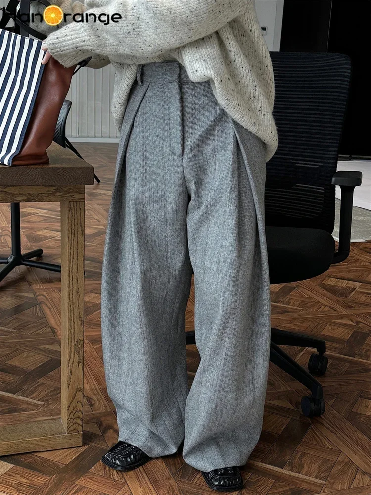 gray stripes