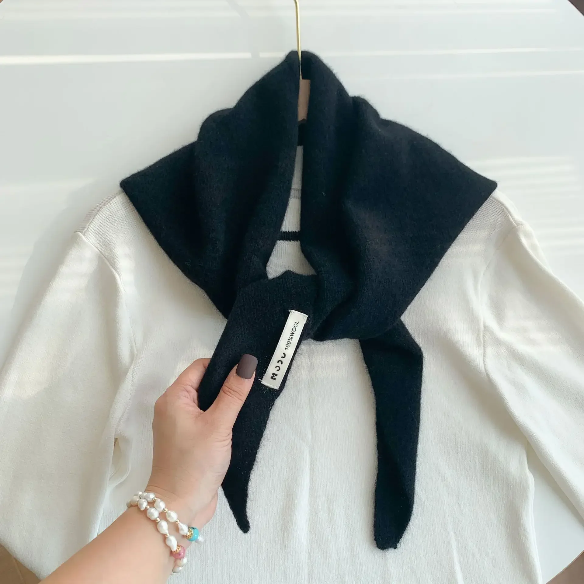 01 black