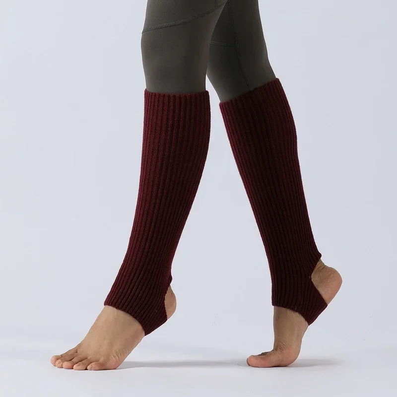 Middle wine red