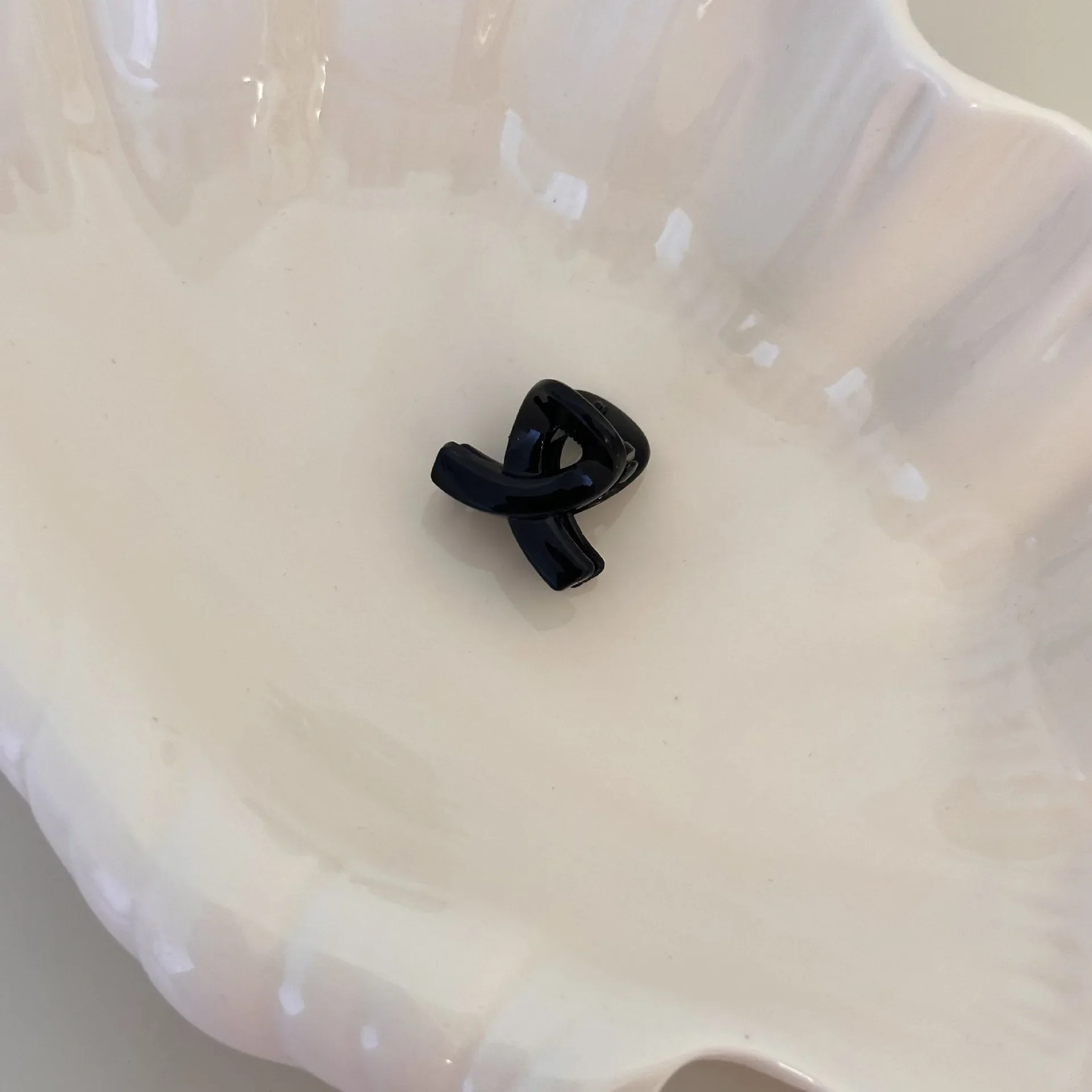 Mini black clip