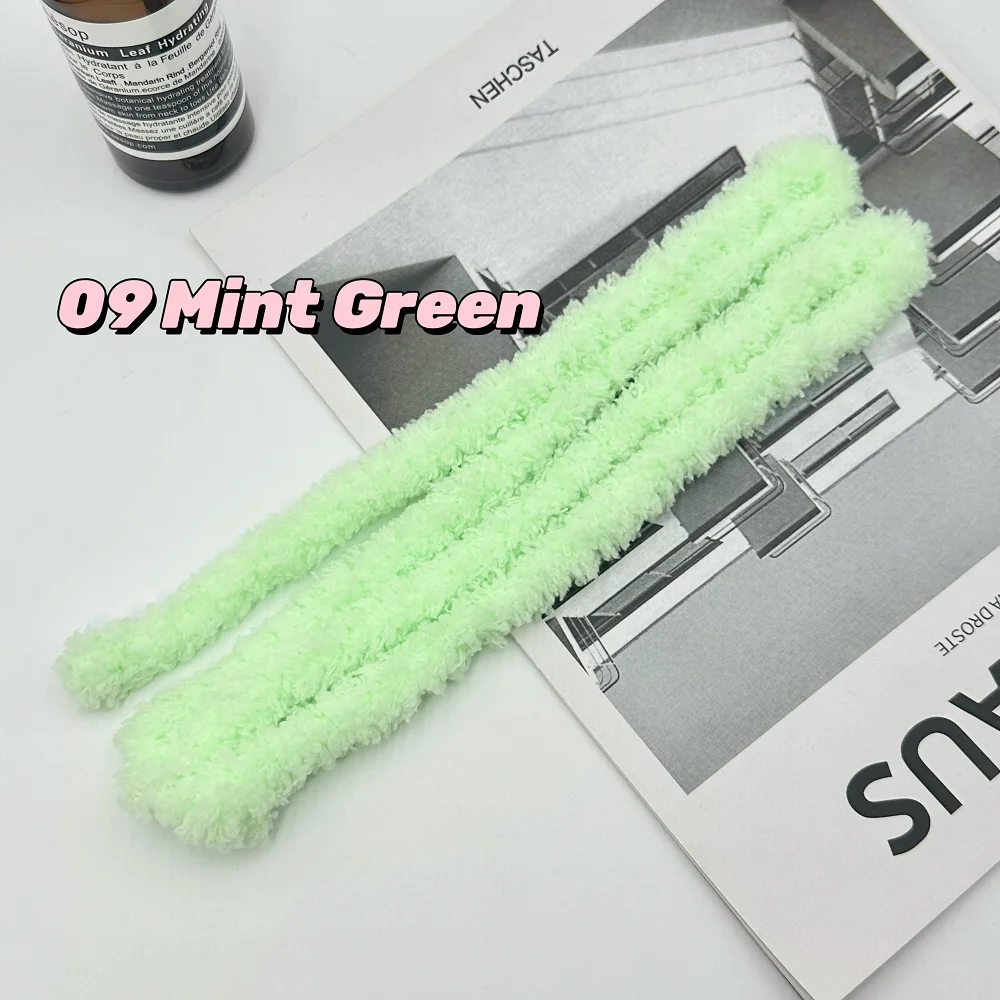 09Mint Green